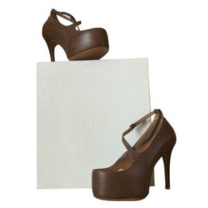 MAISON MARTIN MARGIELA | 2010 Runway Sunken Leather Pumps Ankle Strap Sz 37.5 It